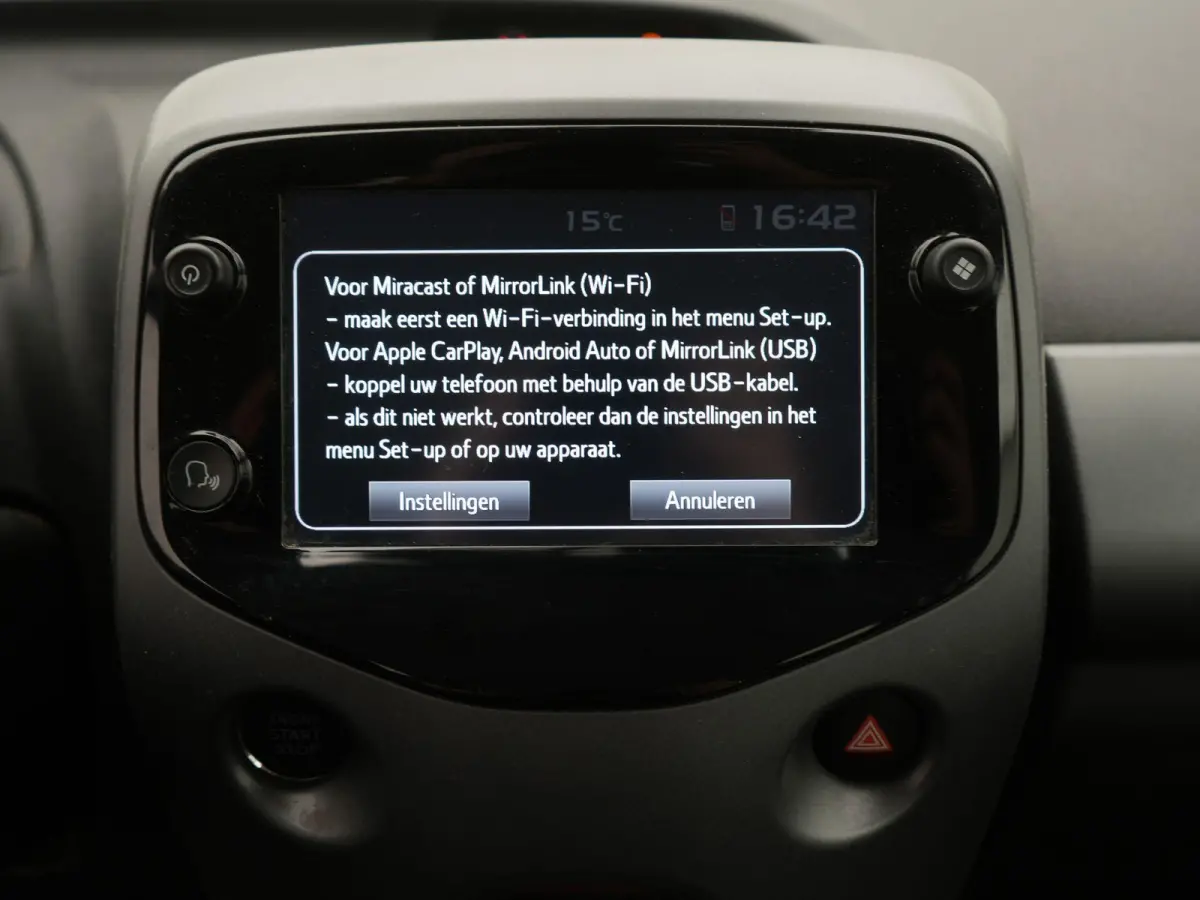 1.0 VVT-i x-cite AUTOMAAT | CAMERA | MIRROR LINK | CLIMATE CONTROL