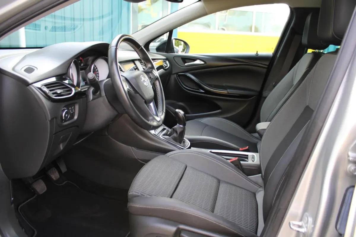 1.2 Design & Tech|Carplay|Camera|Climate|PDC|Cruise|