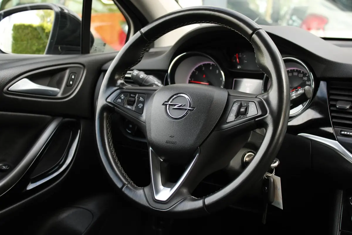 1.2 Design & Tech|Carplay|Camera|Climate|PDC|Cruise|