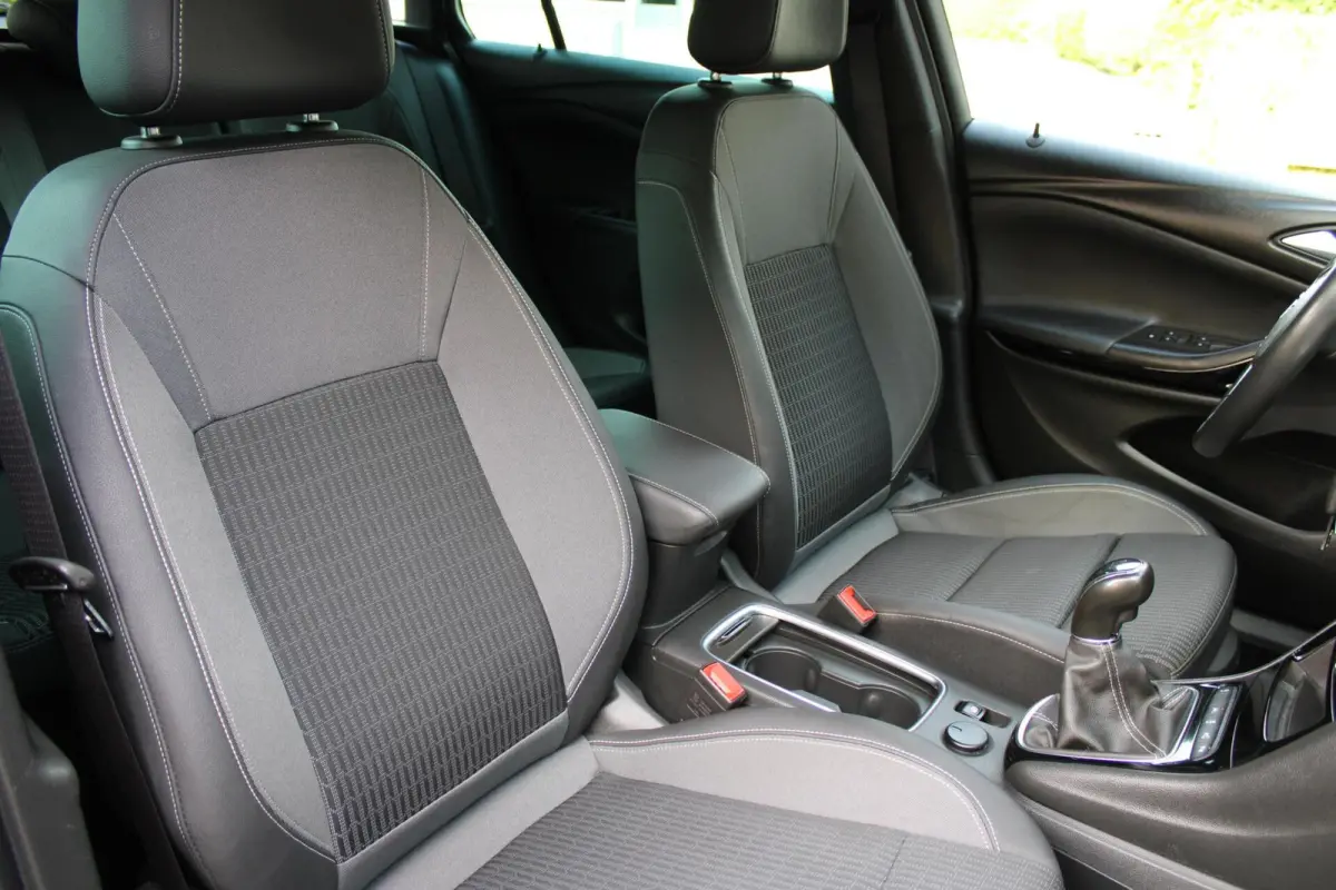 1.2 Design & Tech|Carplay|Camera|Climate|PDC|Cruise|