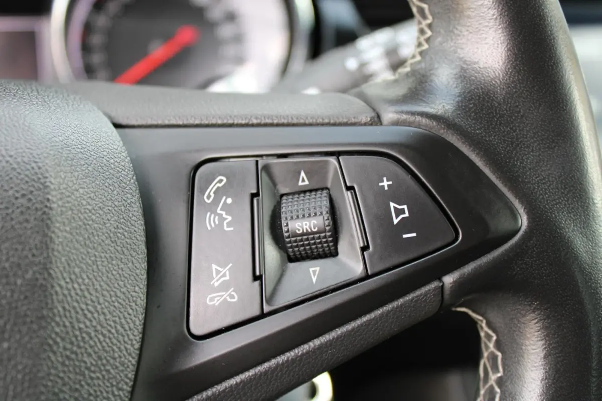 1.2 Design & Tech|Carplay|Camera|Climate|PDC|Cruise|