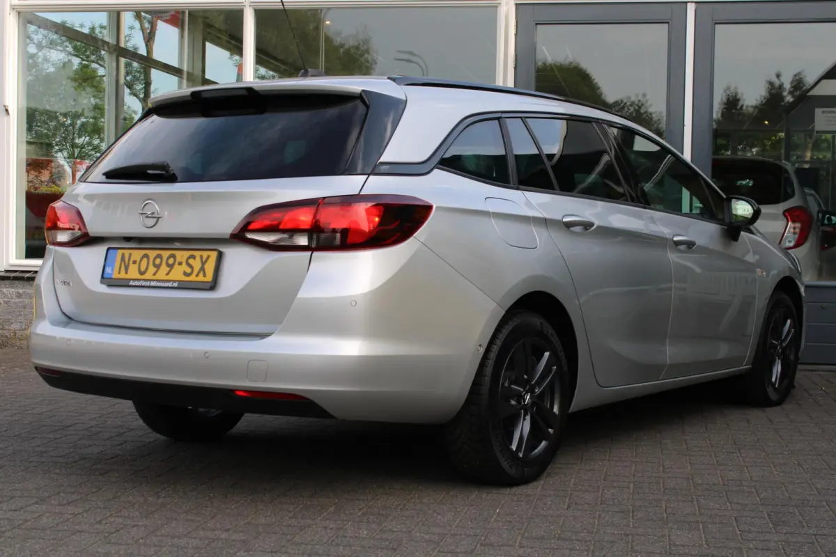1.2 Design & Tech|Carplay|Camera|Climate|PDC|Cruise|