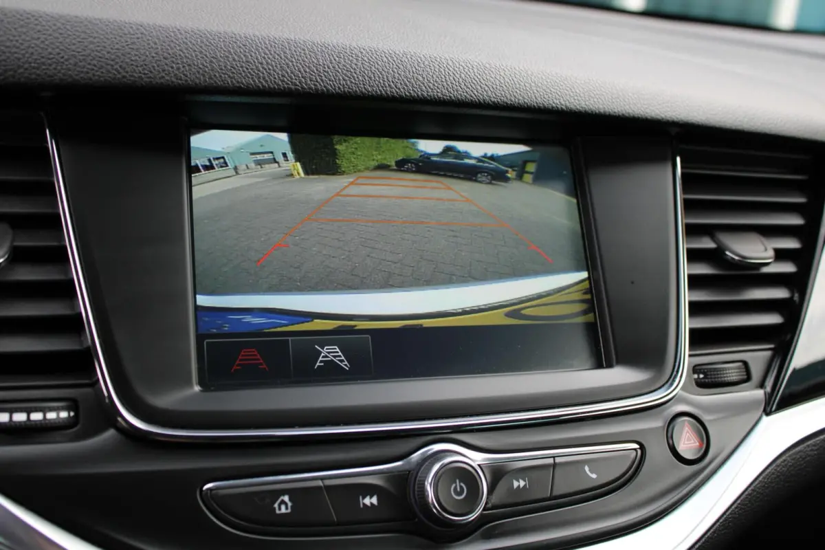 1.2 Design & Tech|Carplay|Camera|Climate|PDC|Cruise|