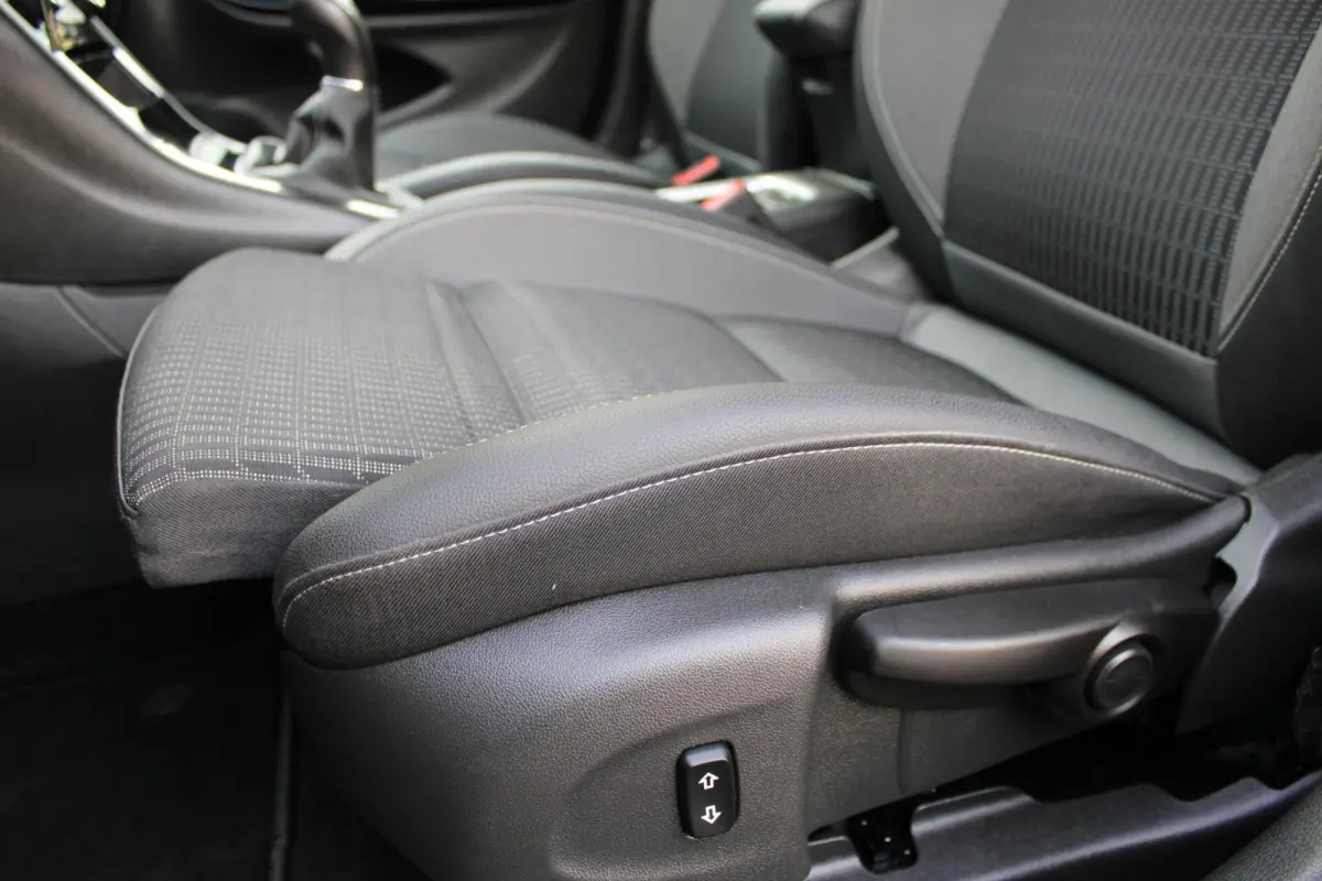 1.2 Design & Tech|Carplay|Camera|Climate|PDC|Cruise|