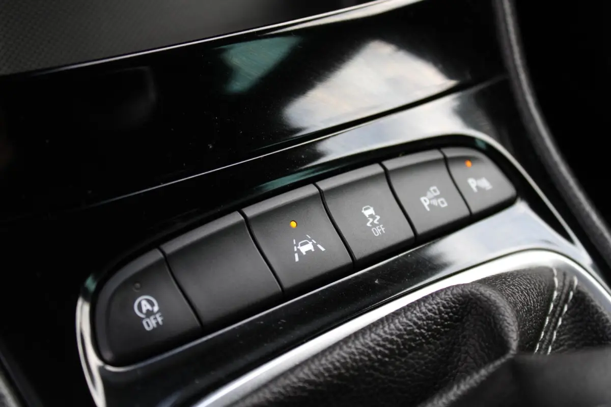 1.2 Design & Tech|Carplay|Camera|Climate|PDC|Cruise|