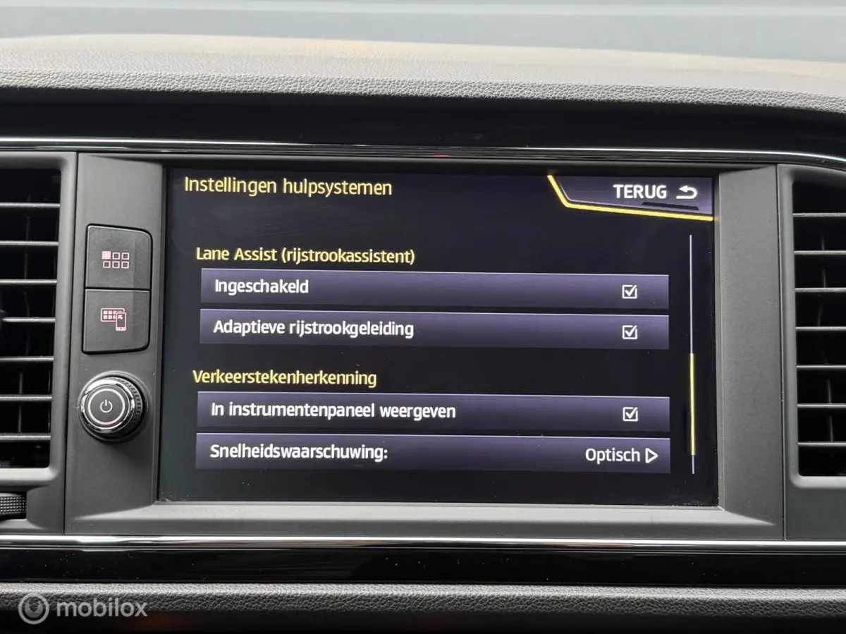 1.8 TSI FR DSG Aerodynamica Panodak Navi Seat Sound Carplay Camera Alcantara