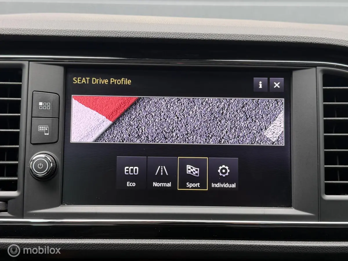 1.8 TSI FR DSG Aerodynamica Panodak Navi Seat Sound Carplay Camera Alcantara
