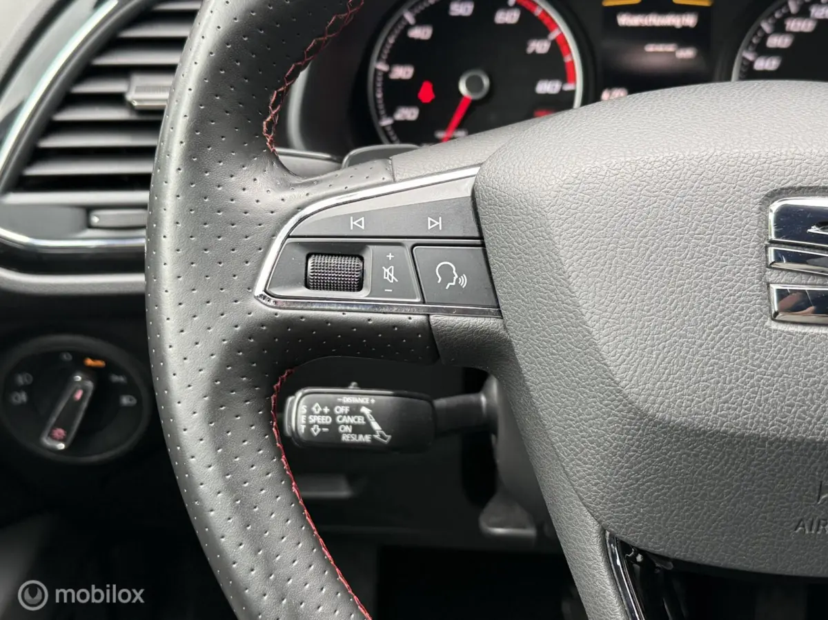 1.8 TSI FR DSG Aerodynamica Panodak Navi Seat Sound Carplay Camera Alcantara
