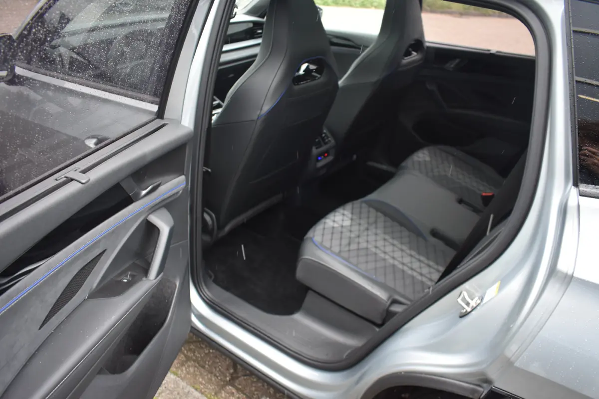 1.5 eHybrid 204PK DSG-6 R-Line Edition | TREKHAAK | 20 INCH | BLACK STYLE | DESIGN + COMFORT + ASSISTANCE PAKKET