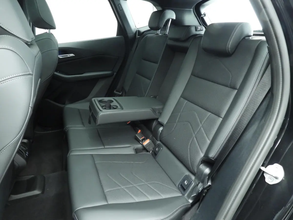 218i | M-Sportpakket  | LED | Navigatie | Panoramadak | Stoelverwarming | Keyles go | DAB | Alu 19 inch