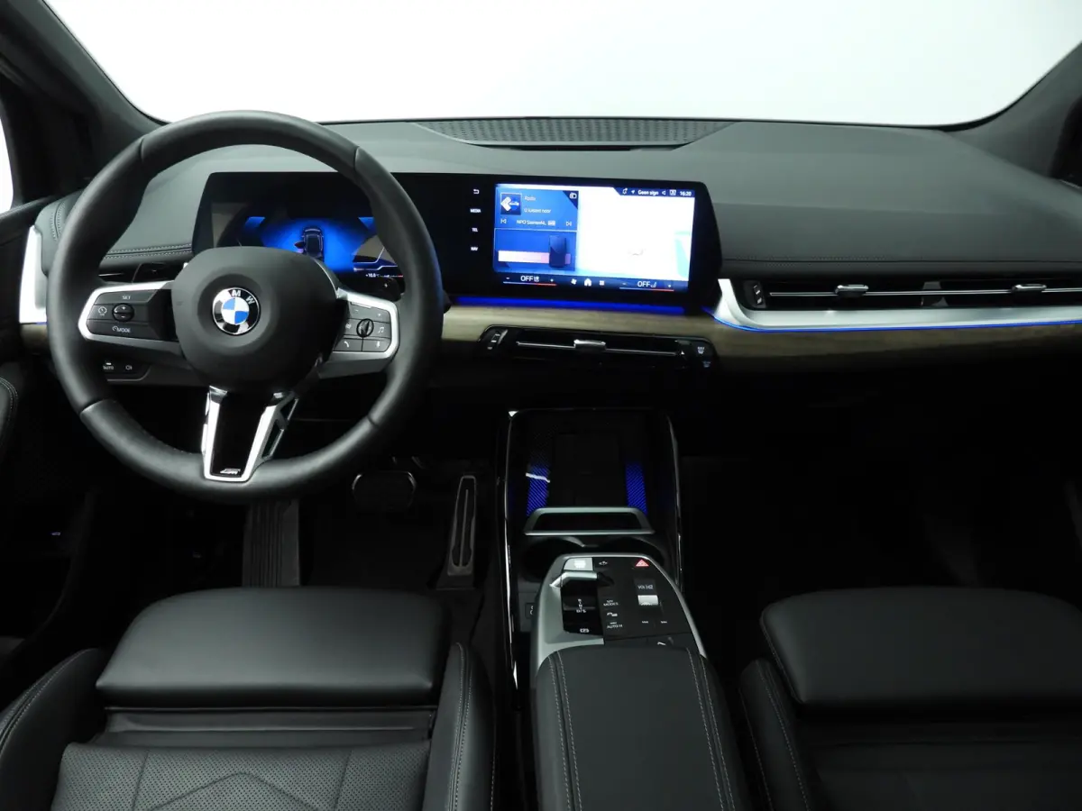 218i | M-Sportpakket  | LED | Navigatie | Panoramadak | Stoelverwarming | Keyles go | DAB | Alu 19 inch