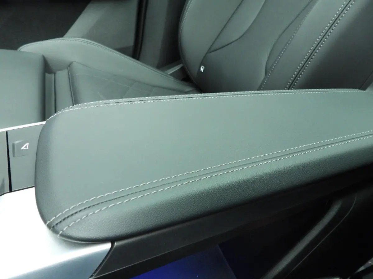 218i | M-Sportpakket  | LED | Navigatie | Panoramadak | Stoelverwarming | Keyles go | DAB | Alu 19 inch