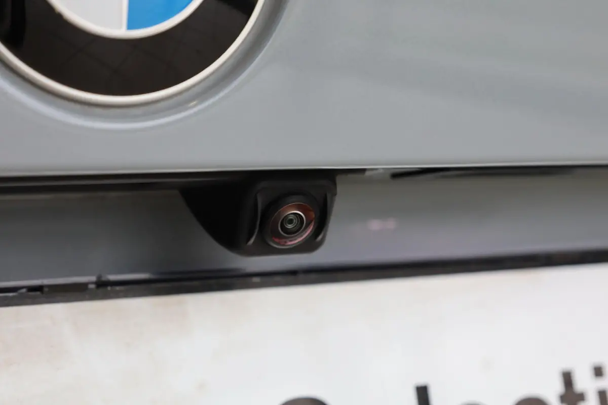 318i | M Sport | Glazen Panoramadak | Trekhaak Elektrisch | Leder | Camera | Stoelverwarming