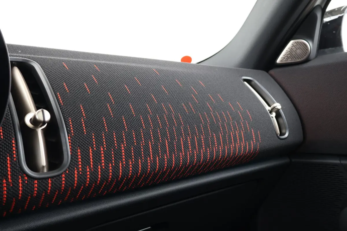 E John Cooper Works XL 66.5 kWh | SoH 100% | Comfort Access | Stuurwielrand verwarmd | Panoramadak | Harman-Kardon | Head-Up | Stoelverwarming | Trekhaak |