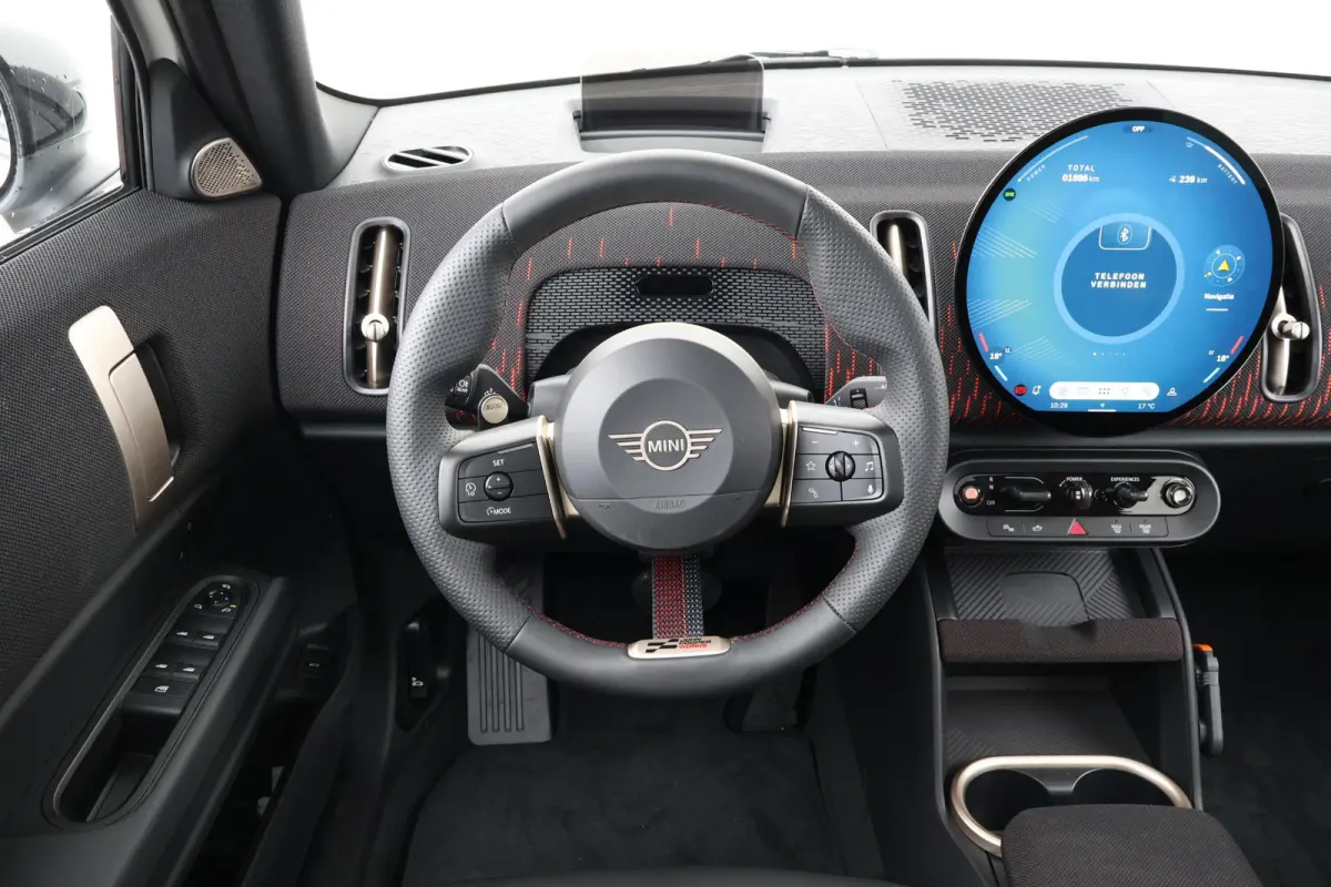 E John Cooper Works XL 66.5 kWh | SoH 100% | Comfort Access | Stuurwielrand verwarmd | Panoramadak | Harman-Kardon | Head-Up | Stoelverwarming | Trekhaak |