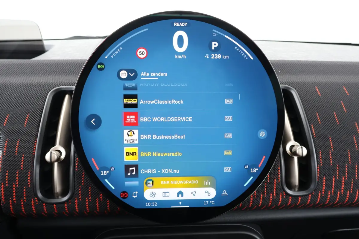 E John Cooper Works XL 66.5 kWh | SoH 100% | Comfort Access | Stuurwielrand verwarmd | Panoramadak | Harman-Kardon | Head-Up | Stoelverwarming | Trekhaak |