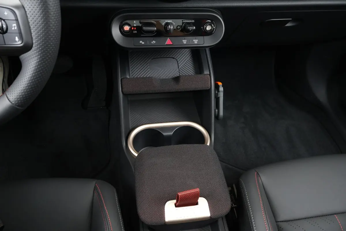 E John Cooper Works XL 66.5 kWh | SoH 100% | Comfort Access | Stuurwielrand verwarmd | Panoramadak | Harman-Kardon | Head-Up | Stoelverwarming | Trekhaak |
