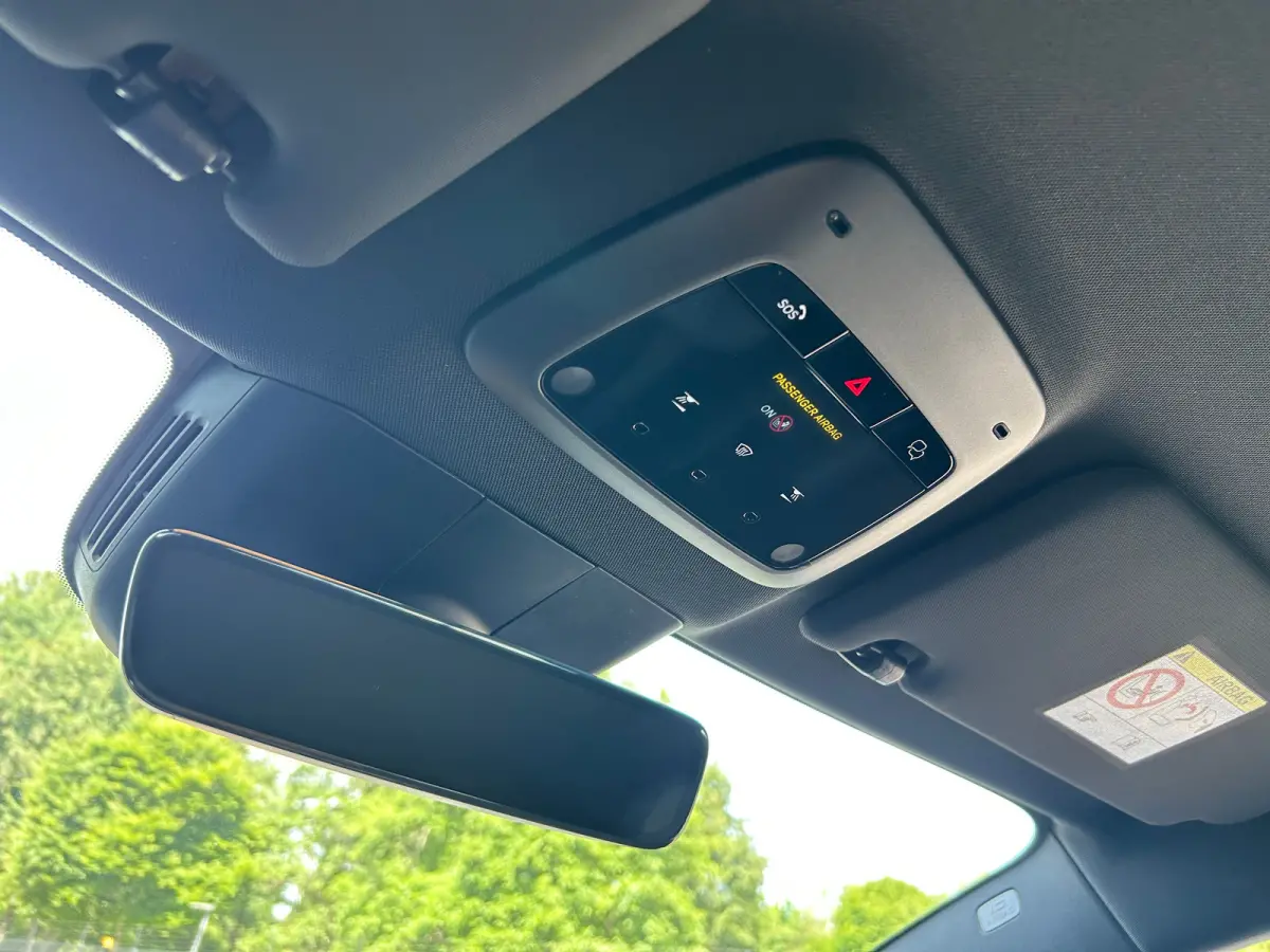 Single Motor Extended Range Plus Europa 69 kWh | Apple Carplay/Android Auto|telefoonintegratie premium | Draadloze telefoonlader | Elektrisch bedienbare achterklep
