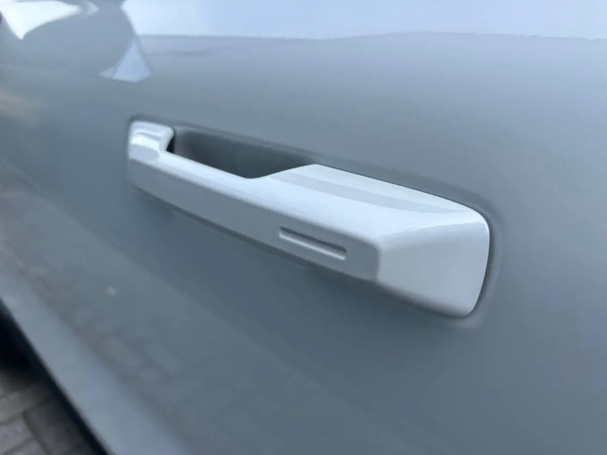 Single Motor Extended Range Plus Europa 69 kWh | Apple Carplay/Android Auto|telefoonintegratie premium | Draadloze telefoonlader | Elektrisch bedienbare achterklep