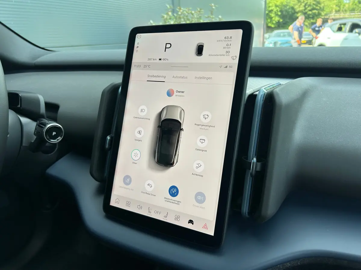 Single Motor Extended Range Plus Europa 69 kWh | Apple Carplay/Android Auto|telefoonintegratie premium | Draadloze telefoonlader | Elektrisch bedienbare achterklep