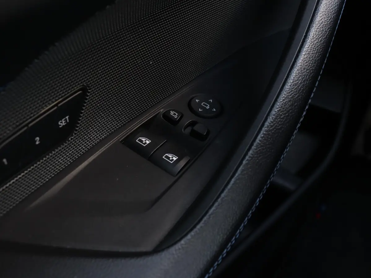 430i | High Executive | M Sportpakket | Panodak | Head-Up | Driving Assistant Prof. | Harman Kardon | M Sportstoelen | Laserlight | Comfort Access | 20'' M Performance LMV