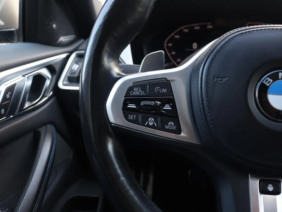 430i | High Executive | M Sportpakket | Panodak | Head-Up | Driving Assistant Prof. | Harman Kardon | M Sportstoelen | Laserlight | Comfort Access | 20'' M Performance LMV