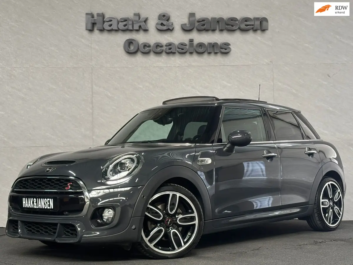 Mini 2.0 S JCW 192PK Pano Automaat Leder Led