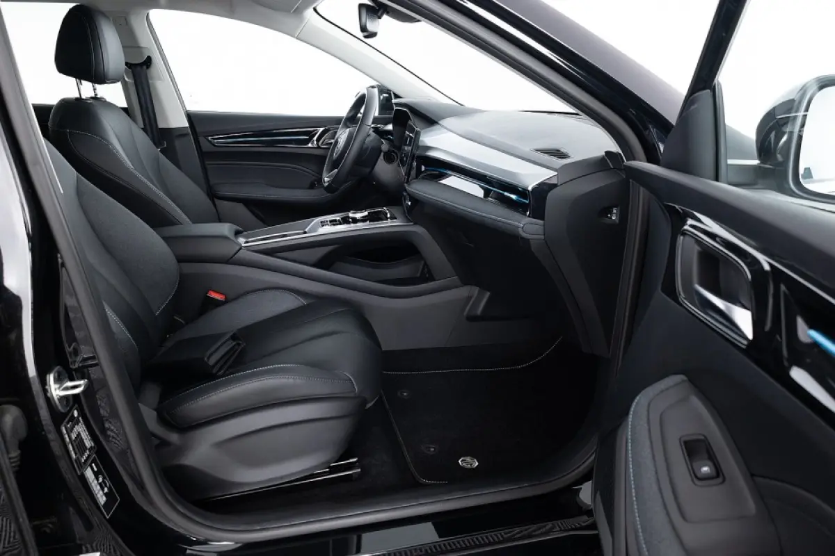 MG5 Standard Range Luxury 50kWh EV | LEDER | NAVI | FULL LED | SOH: 89,7% |
