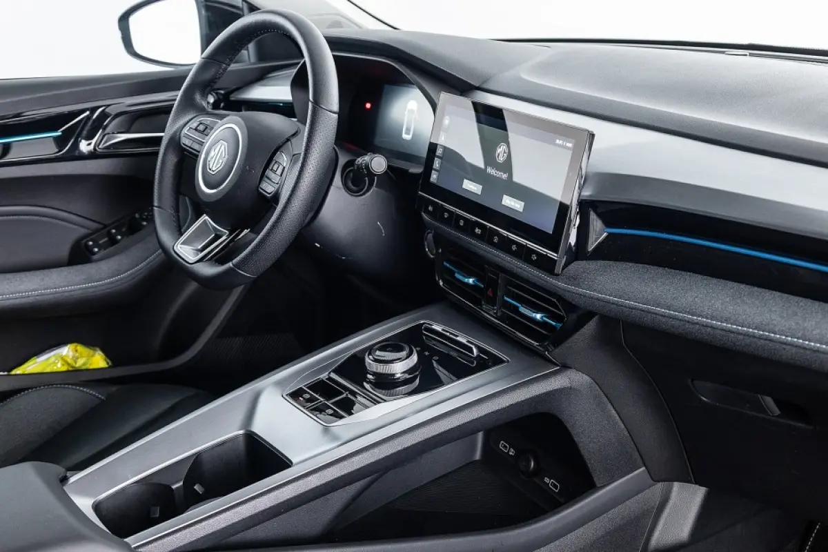 MG5 Standard Range Luxury 50kWh EV | LEDER | NAVI | FULL LED | SOH: 89,7% |