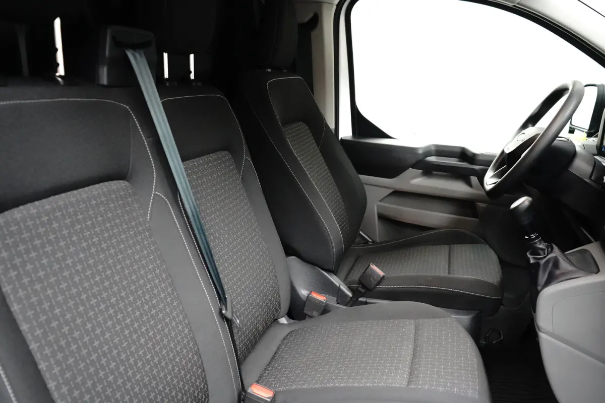 300 2.0 TDCI L2H1 Trend 110pk | Camera | Keyless | Climate control |