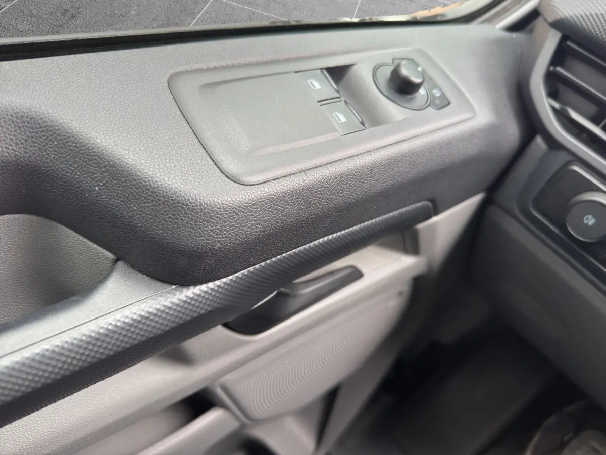 300 2.0 TDCI L2H1 Trend 110pk | Camera | Keyless | Climate control |