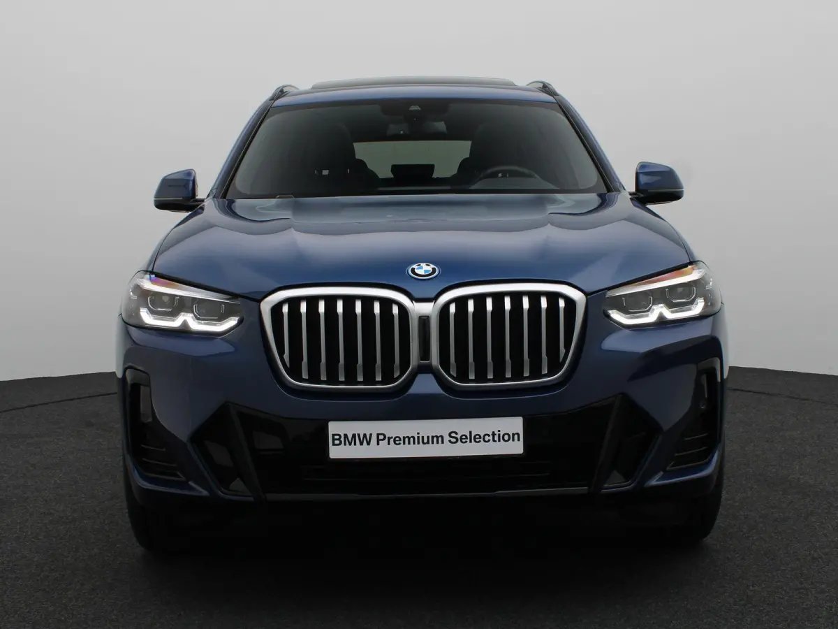 xDrive30e M Sportpakket | SoH 92% | Trekhaak | Panoramadak | Driving Assistant | 19''