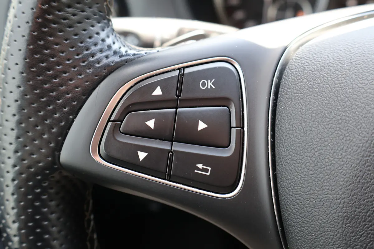 119 CDI Automaat Led Navigatie