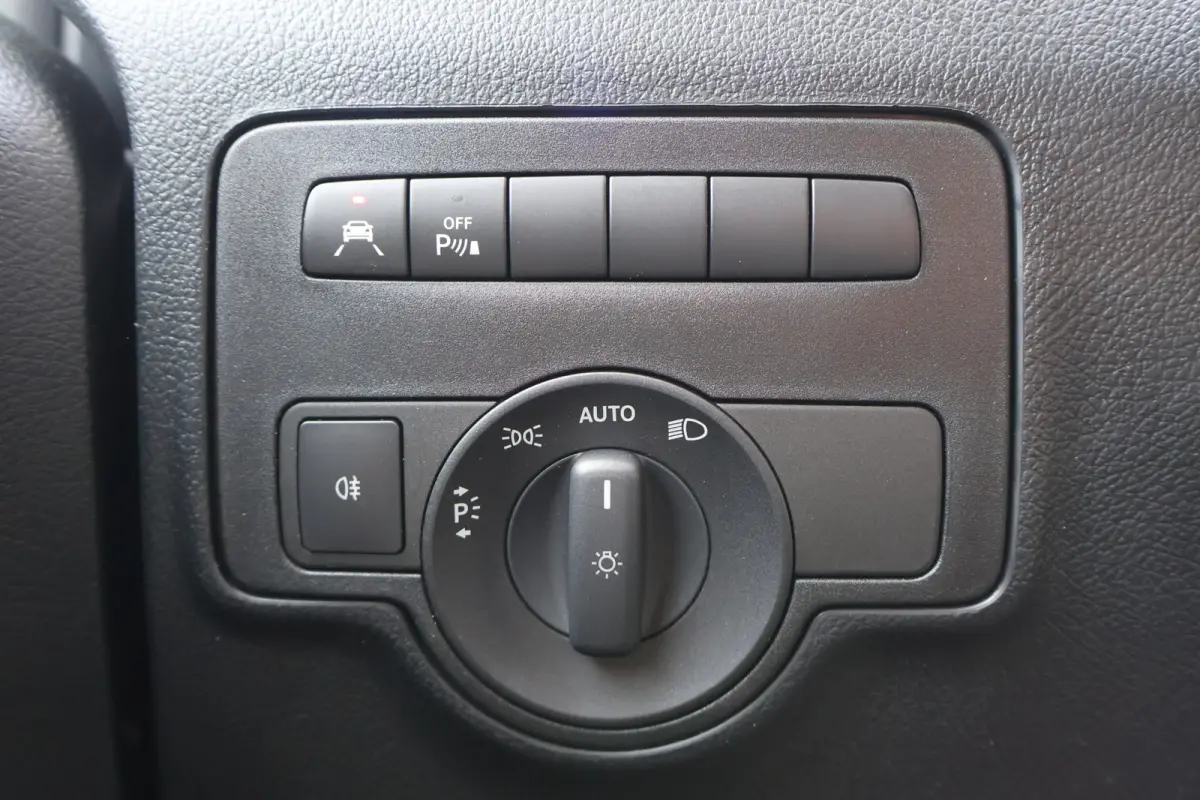 119 CDI Automaat Led Navigatie