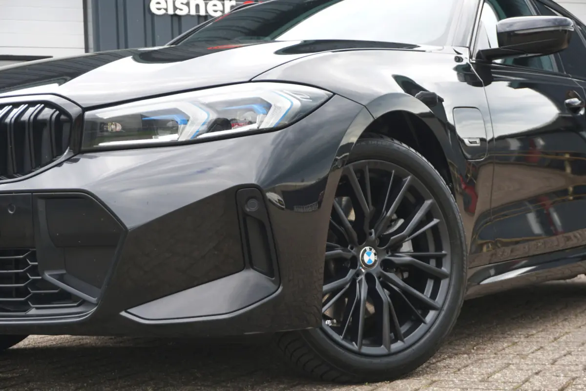 320e LCI M-Sport Pro | ADAPTIVE LED | ACC | HEAD-UP | STOELVERW. | CAMERA |