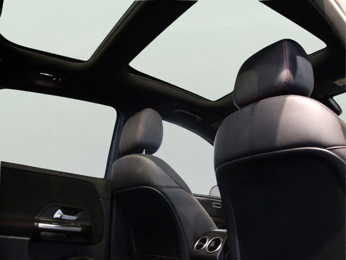 200 Business Solution AMG Panorama dak | Trekhaak | NL auto - compl.dealer onderh.