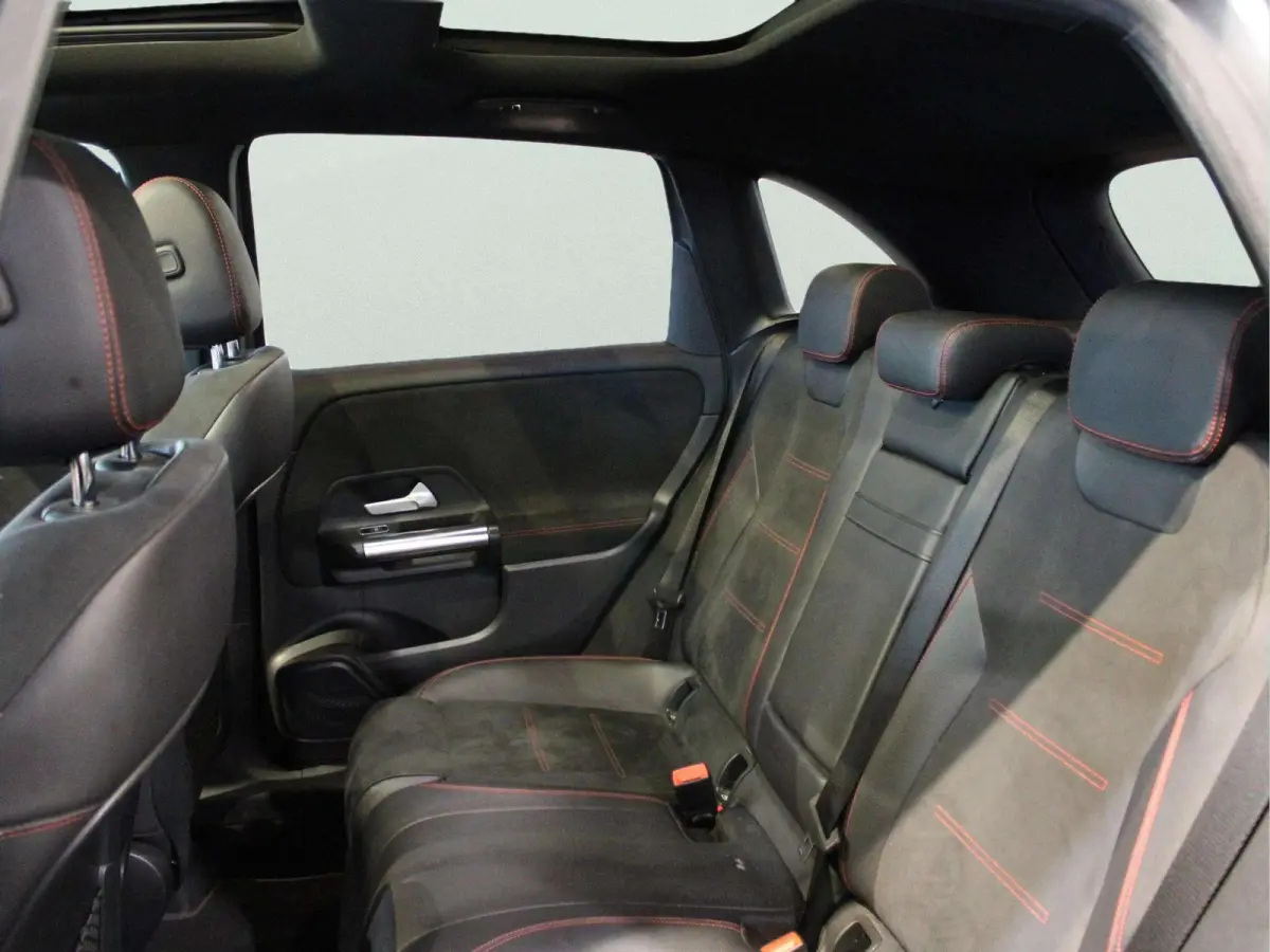 200 Business Solution AMG Panorama dak | Trekhaak | NL auto - compl.dealer onderh.