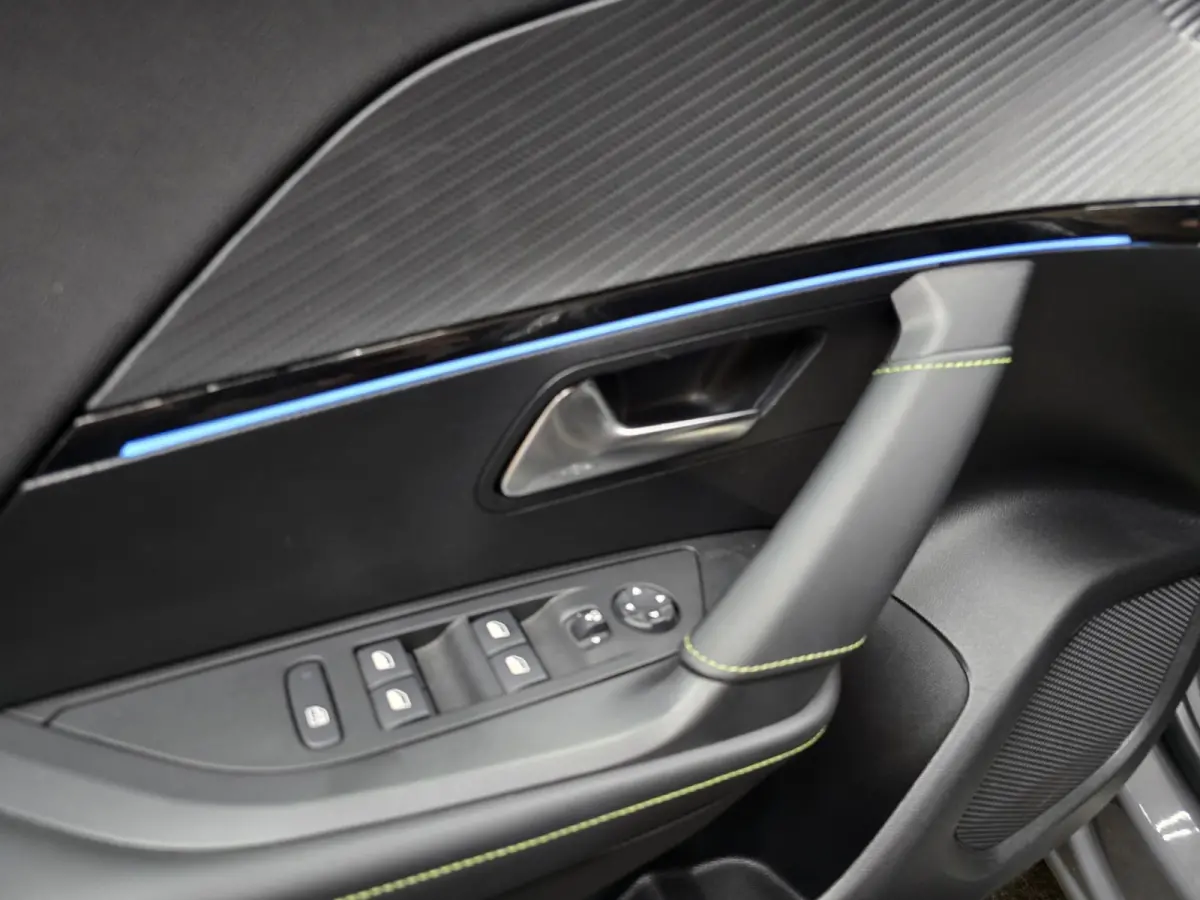 EV GT 54 kWh 360 navi carplay clima cruise 17"LM