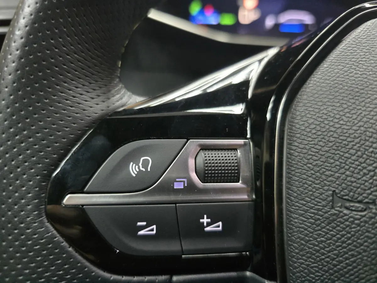 EV GT 54 kWh 360 navi carplay clima cruise 17"LM