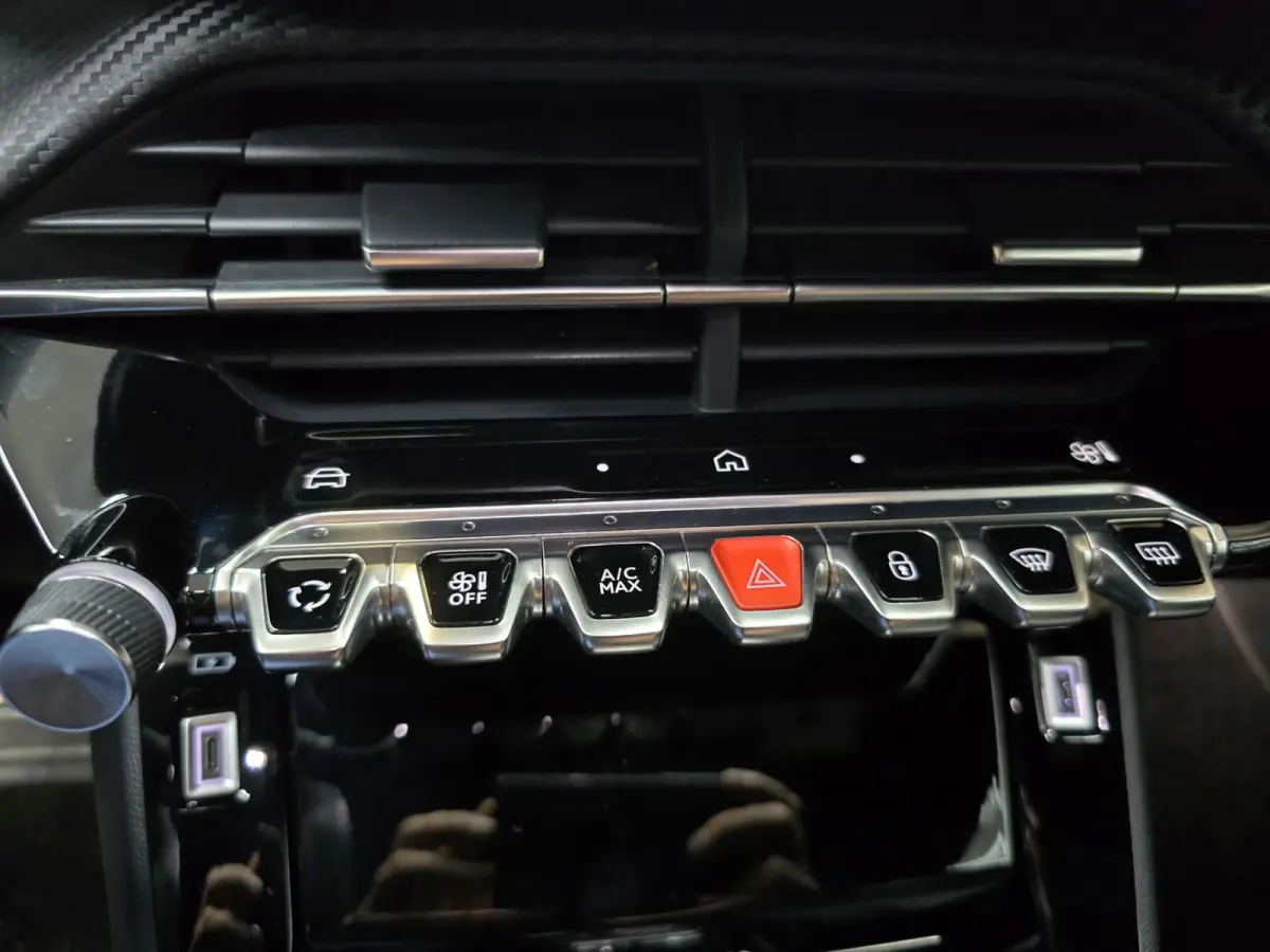 EV GT 54 kWh 360 navi carplay clima cruise 17"LM