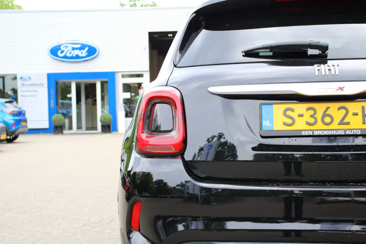 1.5 Hybrid Club | APPLE CARPLAY | CRUISE CONTROL | AIRCO | HALF LEDER | BLUETOOTH | NETTE STAAT!