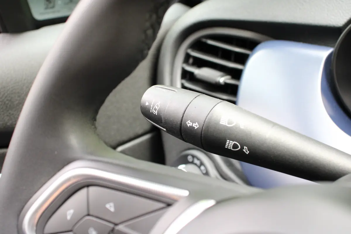 1.5 Hybrid Club | APPLE CARPLAY | CRUISE CONTROL | AIRCO | HALF LEDER | BLUETOOTH | NETTE STAAT!