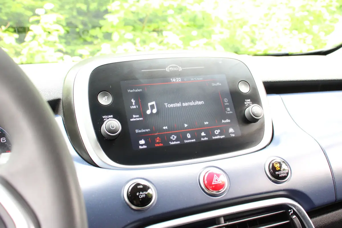 1.5 Hybrid Club | APPLE CARPLAY | CRUISE CONTROL | AIRCO | HALF LEDER | BLUETOOTH | NETTE STAAT!