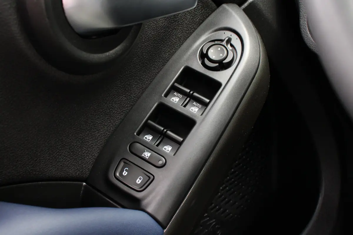 1.5 Hybrid Club | APPLE CARPLAY | CRUISE CONTROL | AIRCO | HALF LEDER | BLUETOOTH | NETTE STAAT!