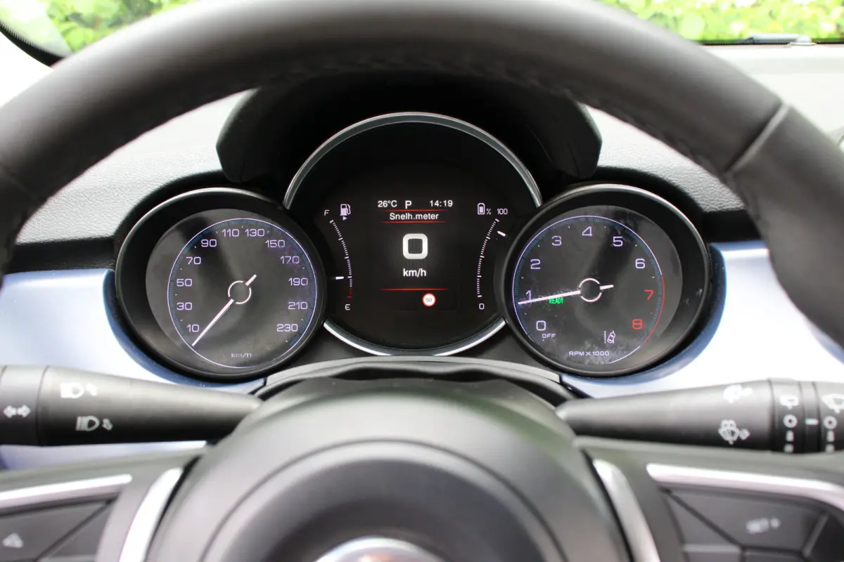 1.5 Hybrid Club | APPLE CARPLAY | CRUISE CONTROL | AIRCO | HALF LEDER | BLUETOOTH | NETTE STAAT!