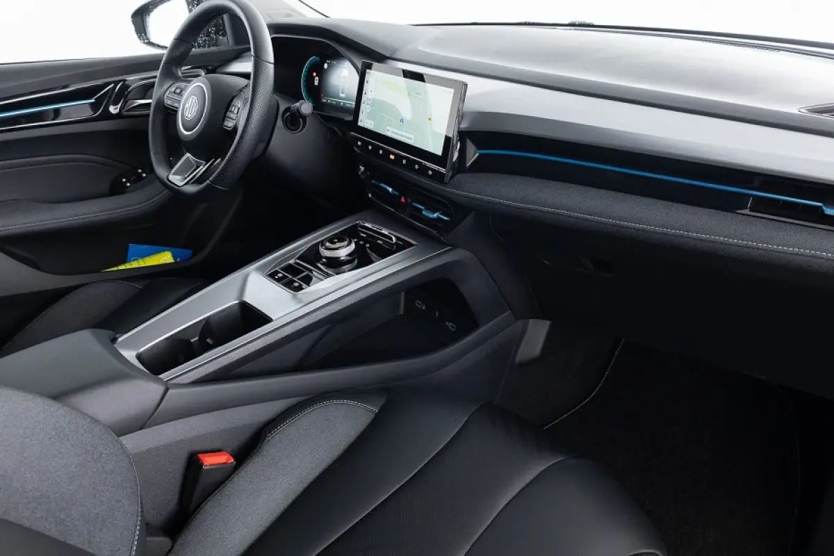 MG5 Standard Range Luxury 50kWh EV | LEDER | NAVI | FULL LED | SOH: 89,5% |