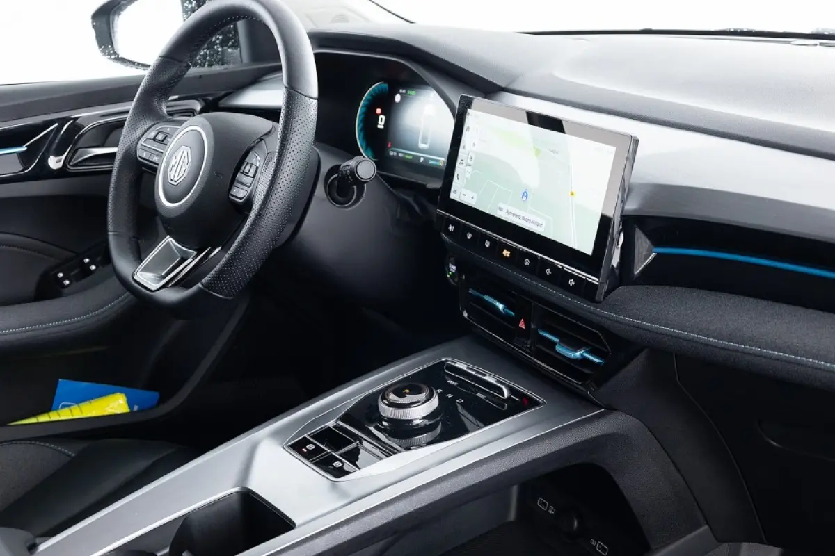 MG5 Standard Range Luxury 50kWh EV | LEDER | NAVI | FULL LED | SOH: 89,5% |