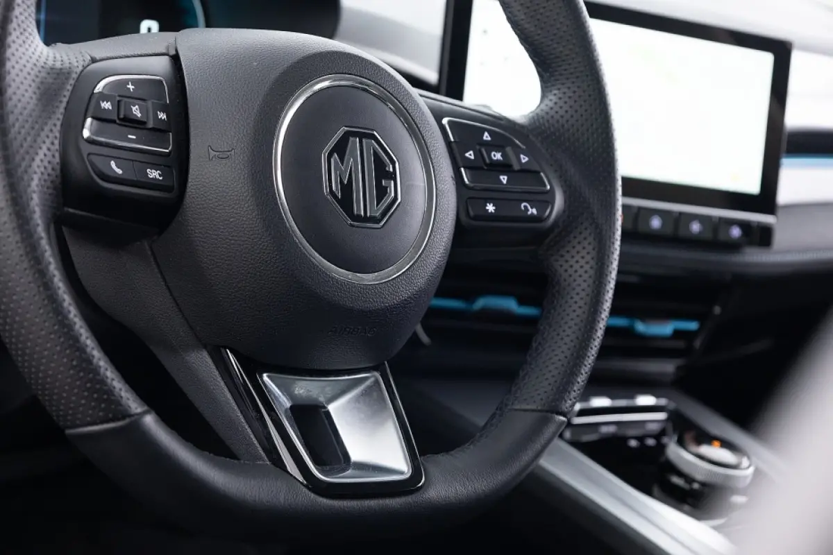 MG5 Standard Range Luxury 50kWh EV | LEDER | NAVI | FULL LED | SOH: 89,5% | !