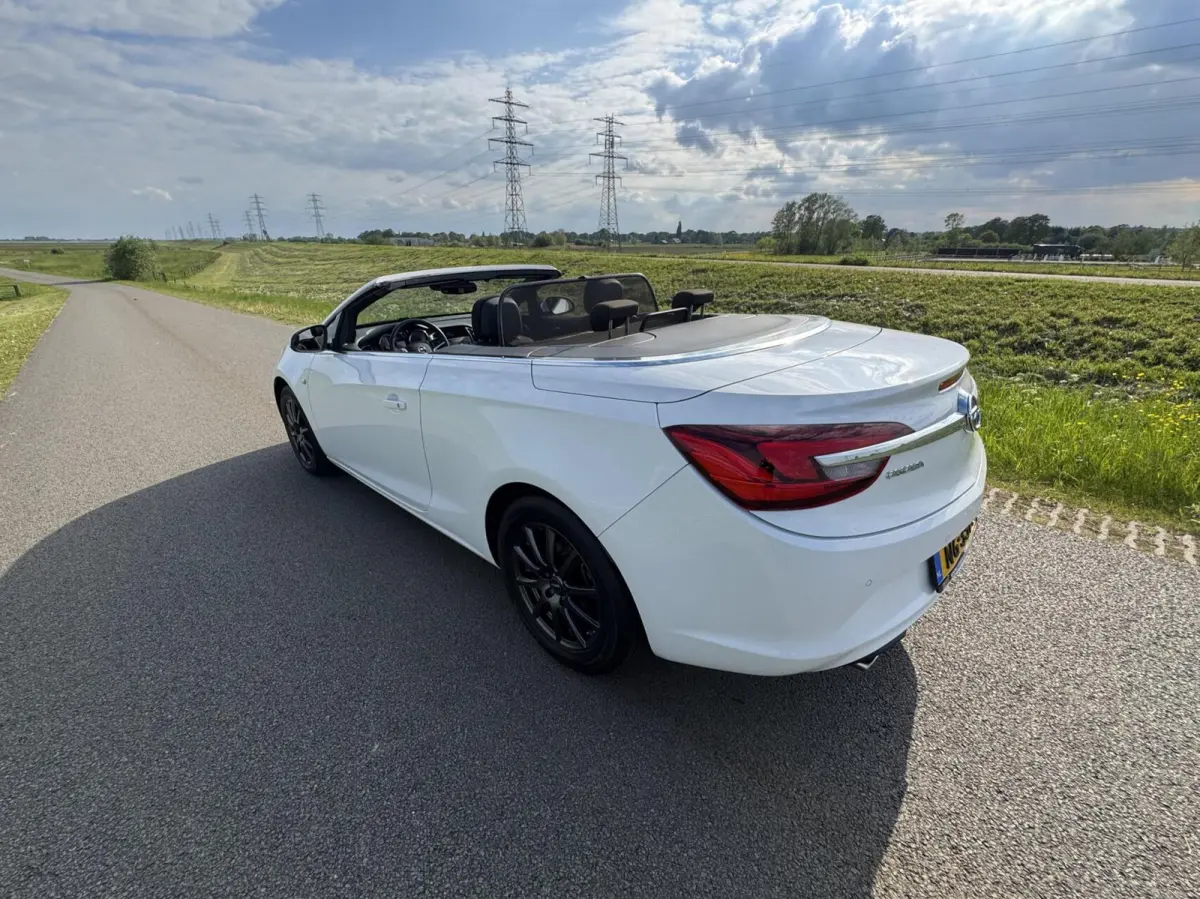 1.4 Turbo Cosmo 92555 km stoelstuurverwarming boekjes
