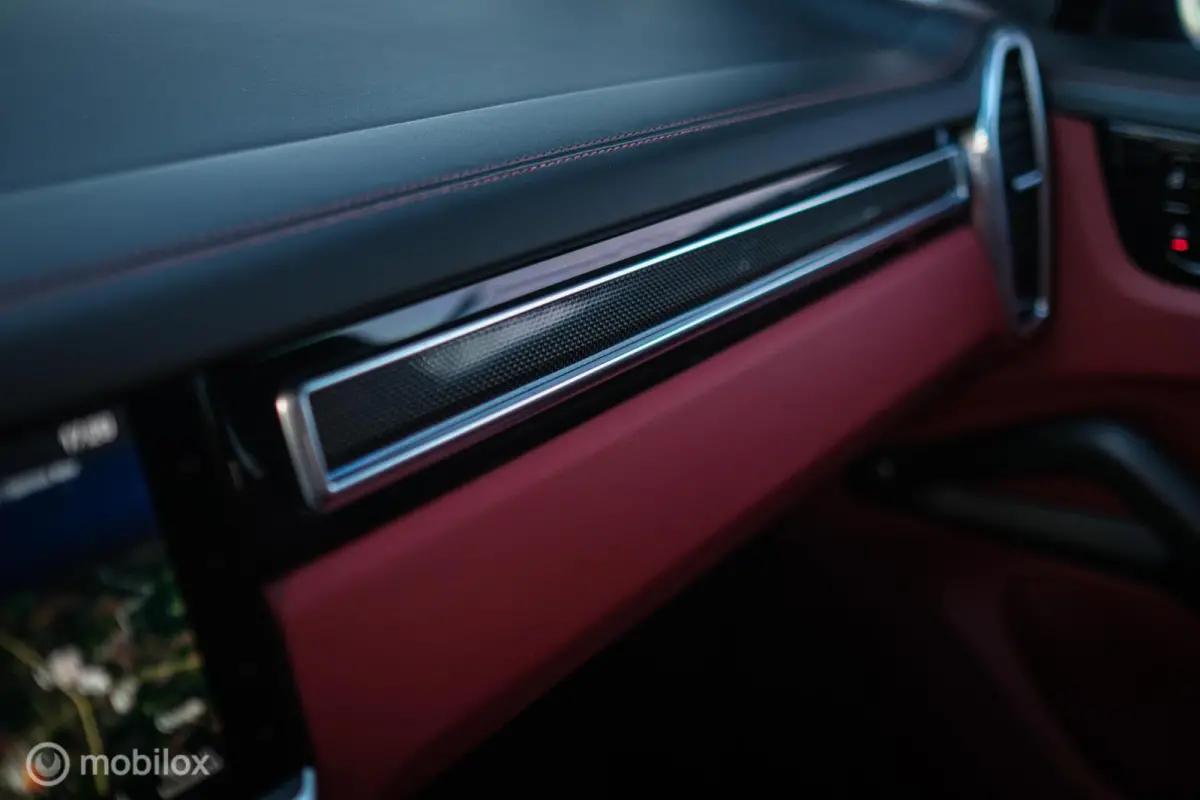 3.0 E-Hybrid | Dealer OH | Meesturende As | Sportchono | Stoelkoeling | Dubbel glas | Trekhaak | Panorama | LED | Adaptive | NL auto NAP |